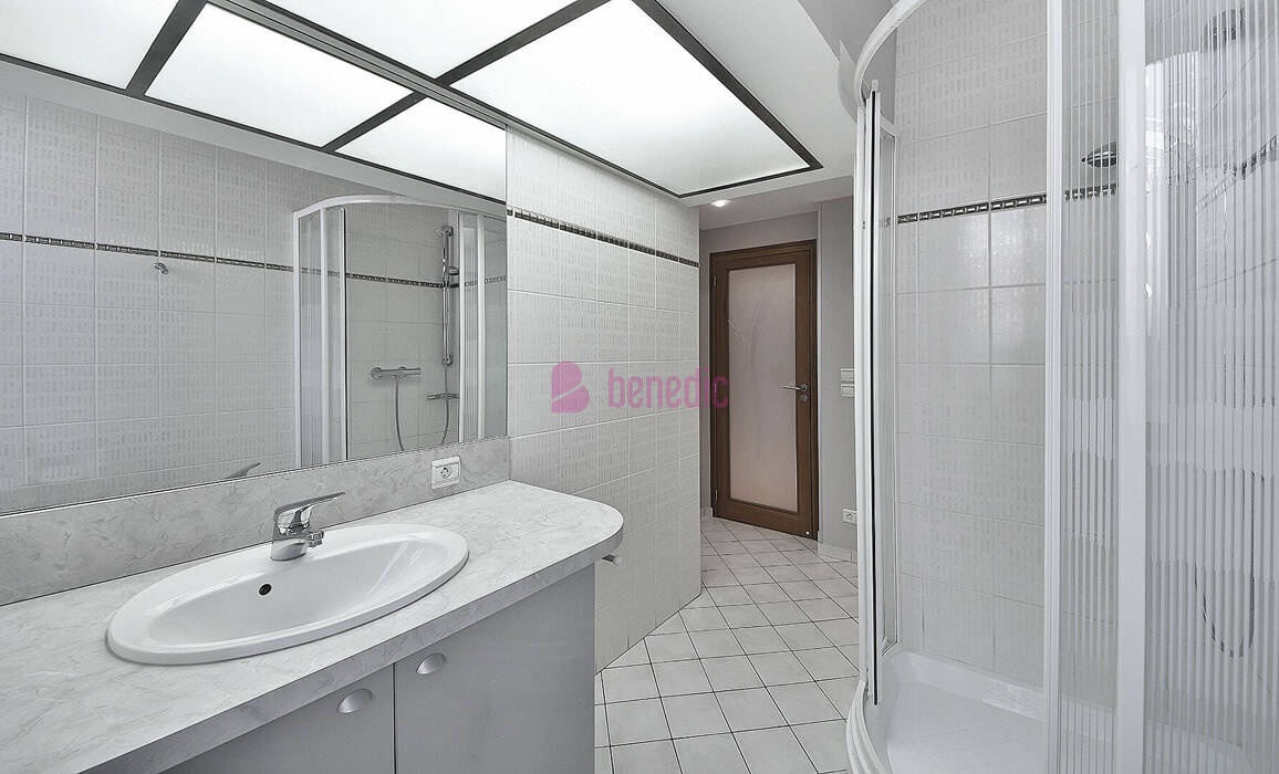 59468683g - Attribut alt par défaut.