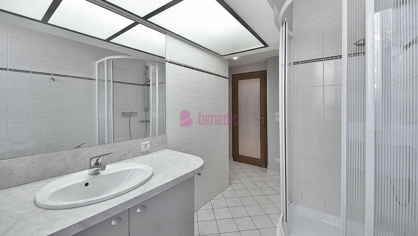 59468683g - Attribut alt par défaut.