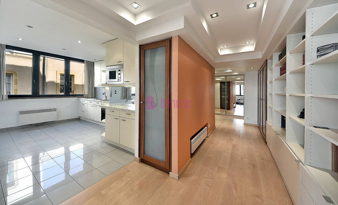 59468683m - Attribut alt par défaut.