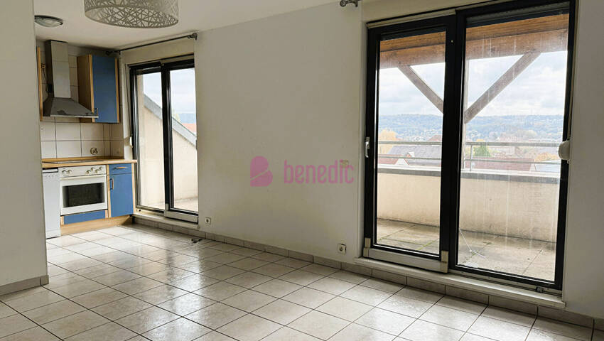 59527948b - Attribut alt par défaut.