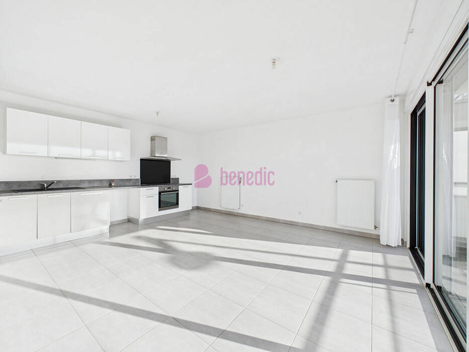 59528485d - Attribut alt par défaut.