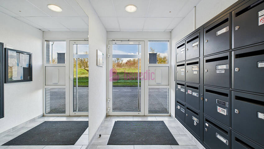 59528485b - Attribut alt par défaut.