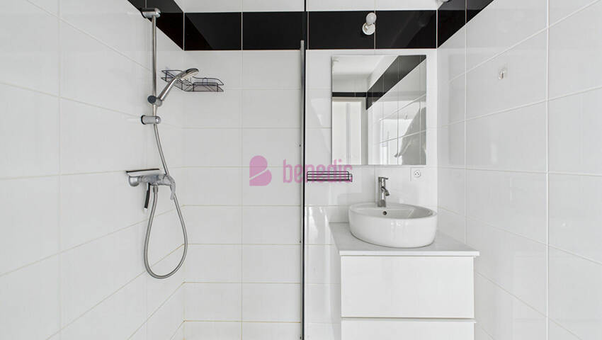 59528485j - Attribut alt par défaut.