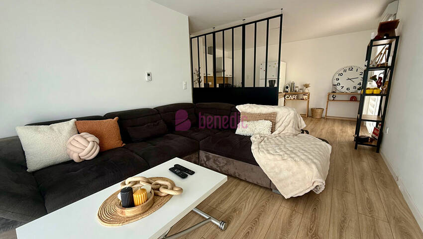 59511434b - Attribut alt par défaut.