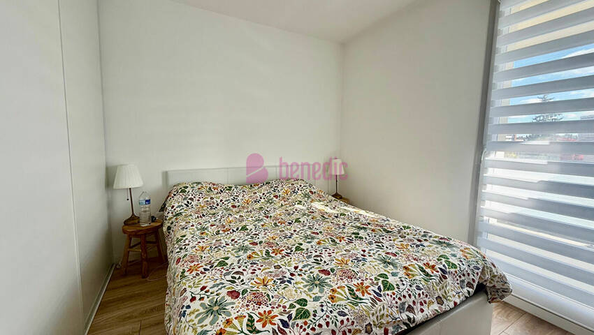 59511434c - Attribut alt par défaut.