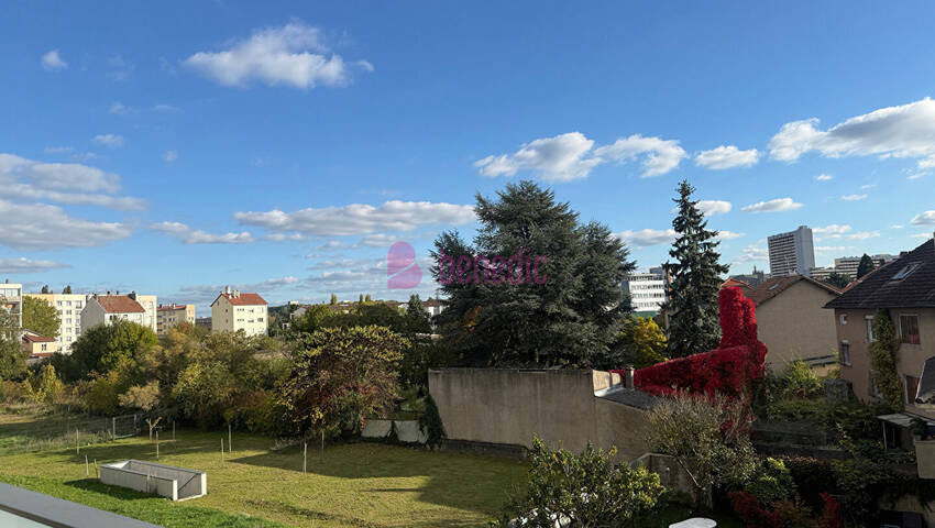 59511434f - Attribut alt par défaut.