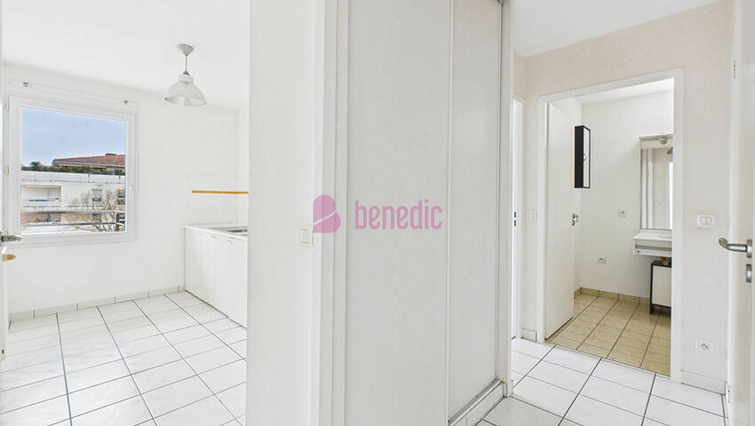 8450293f - Attribut alt par défaut.