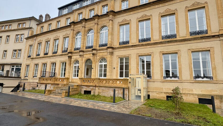 59535802f - Attribut alt par défaut.