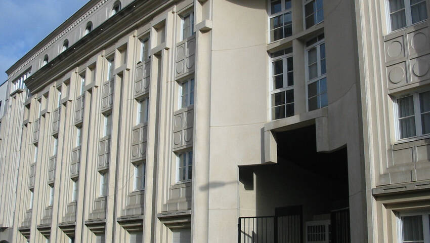 59577833c - Attribut alt par défaut.