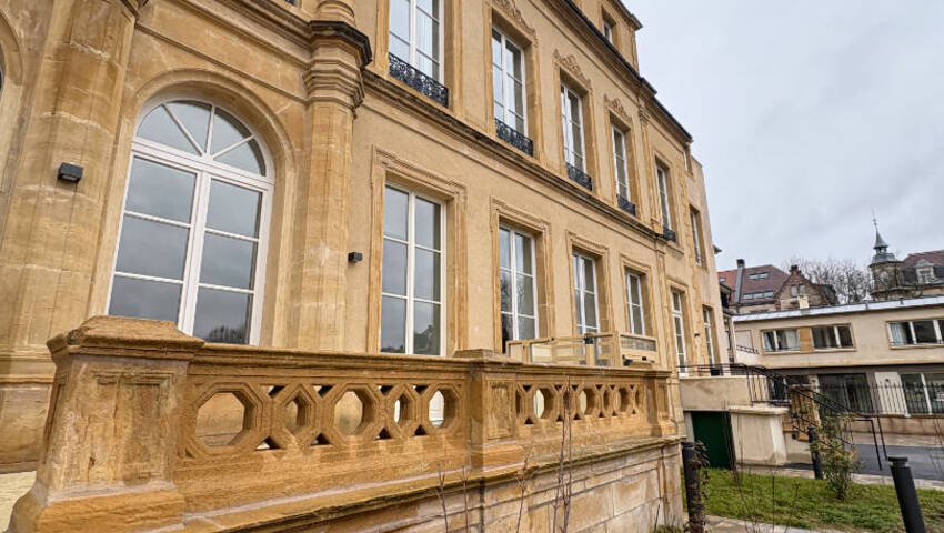 59584325a - Attribut alt par défaut.