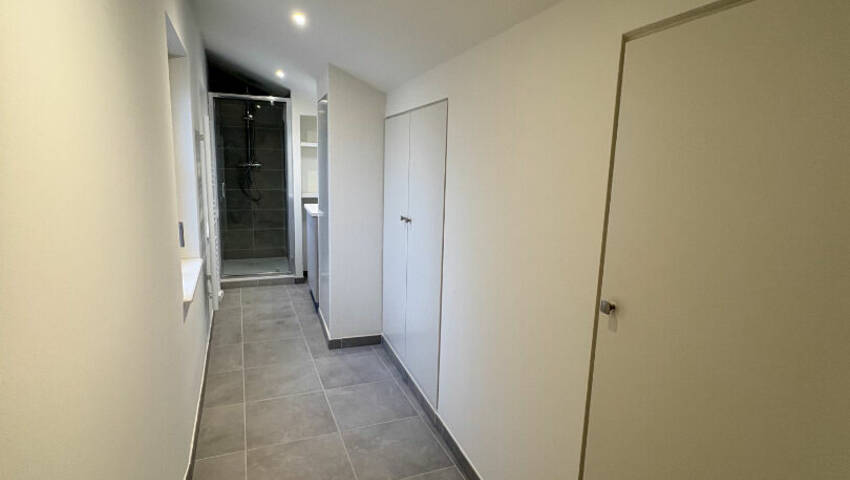 59584325c - Attribut alt par défaut.