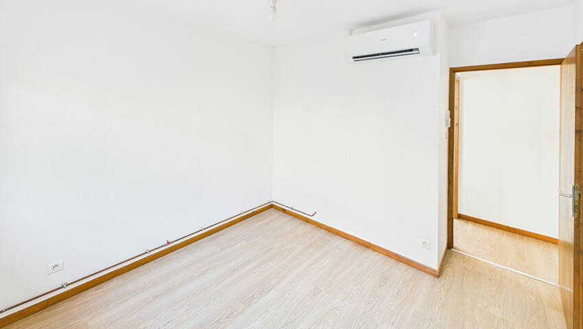 23132891q - Attribut alt par défaut.