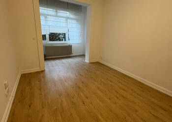 59586475c - Attribut alt par défaut.