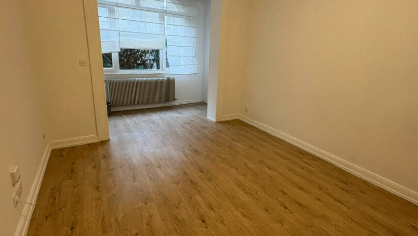 59586475c - Attribut alt par défaut.