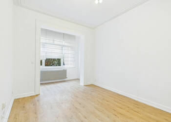 59586475c - Attribut alt par défaut.