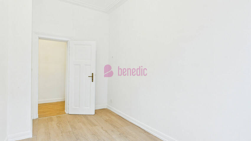 59586475f - Attribut alt par défaut.