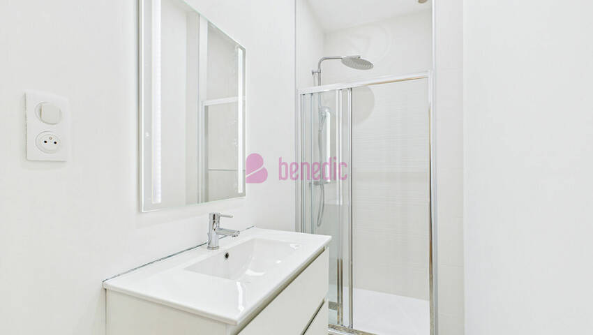 59586475g - Attribut alt par défaut.