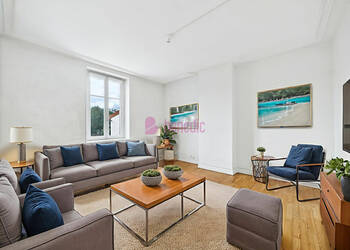 52607457b - Attribut alt par défaut.