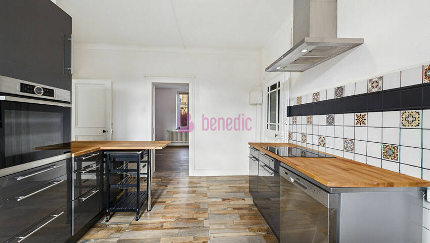 52607457m - Attribut alt par défaut.