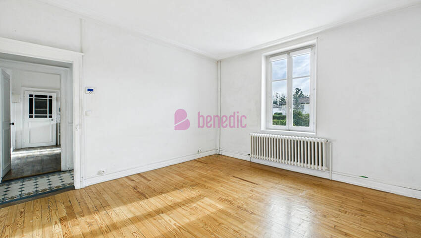 52607457q - Attribut alt par défaut.