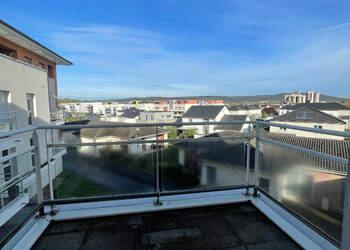 55812675b - Attribut alt par défaut.