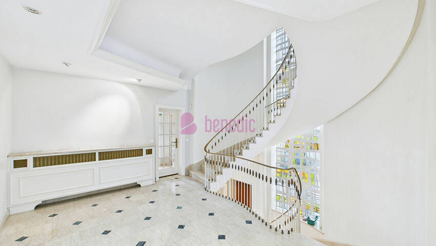 59525592b - Attribut alt par défaut.