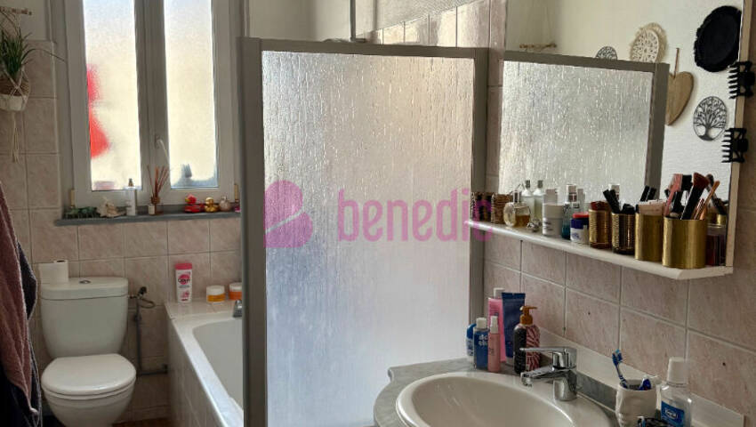 59619159e - Attribut alt par défaut.