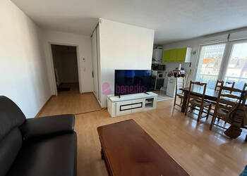 59633705b - Attribut alt par défaut.