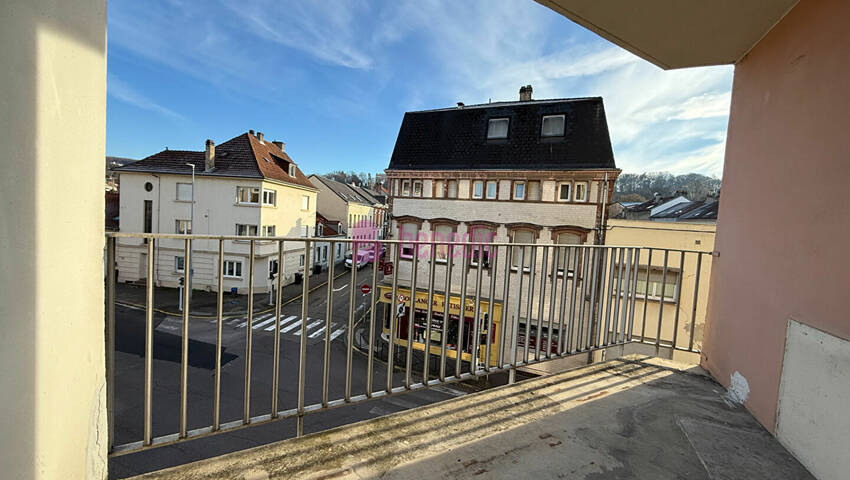 59634207b - Attribut alt par défaut.