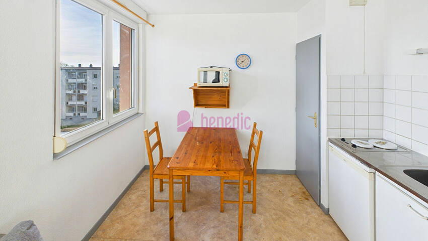 59407048d - Attribut alt par défaut.