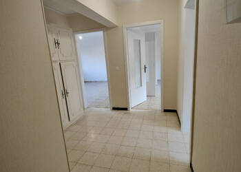 59623825c - Attribut alt par défaut.