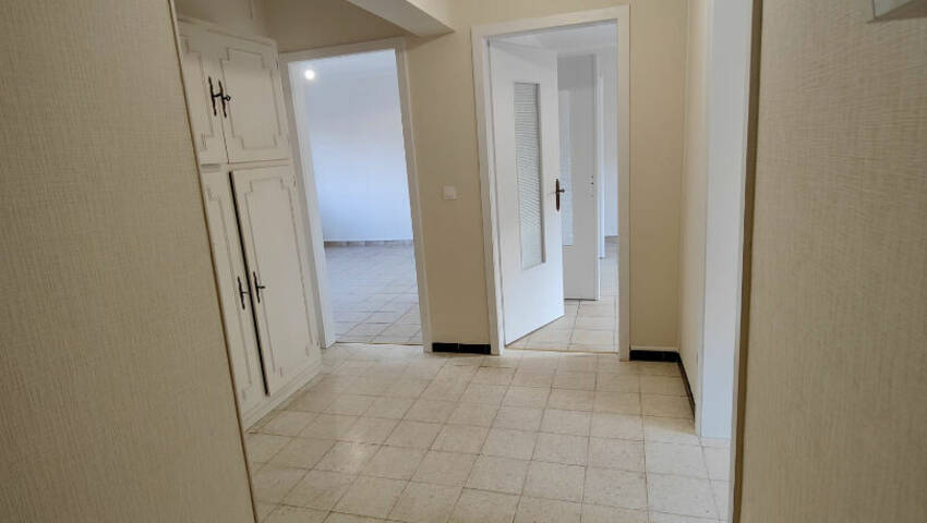 59623825c - Attribut alt par défaut.