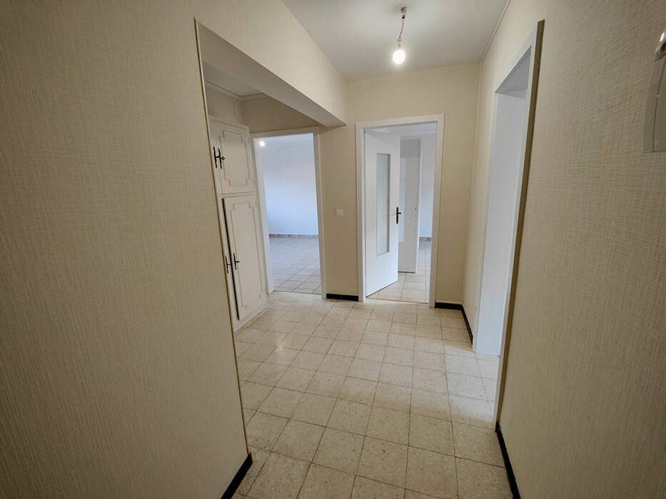 59623825d - Attribut alt par défaut.