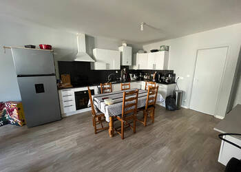 59425995b - Attribut alt par défaut.