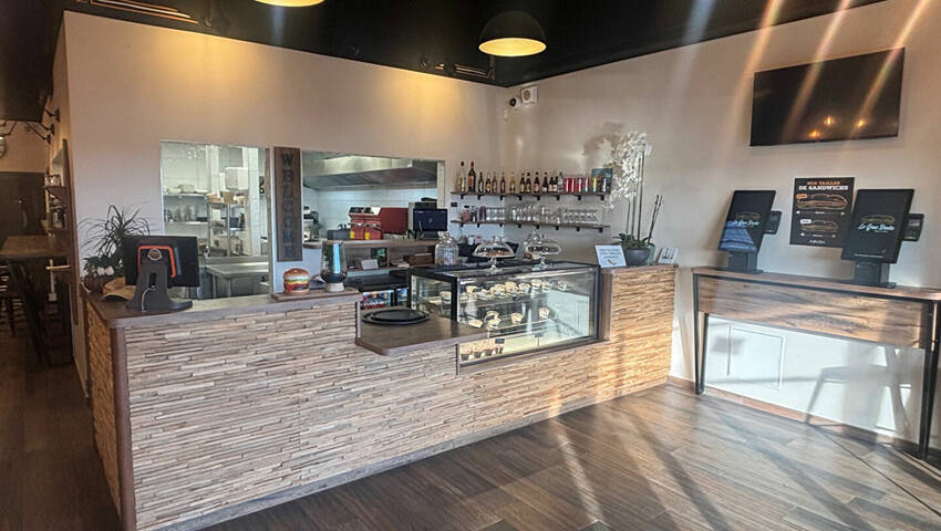 59652951b - Attribut alt par défaut.