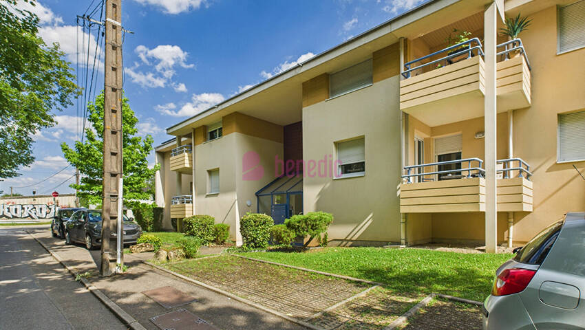 59522688r - Attribut alt par défaut.