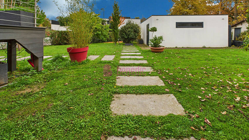 58628141c - Attribut alt par défaut.