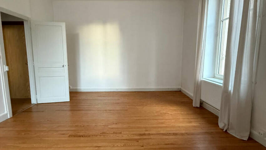 59663242b - Attribut alt par défaut.