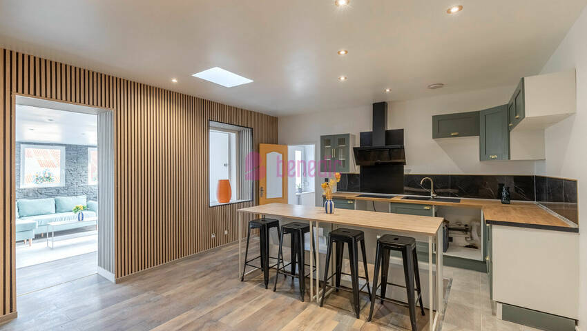 59665556a - Attribut alt par défaut.