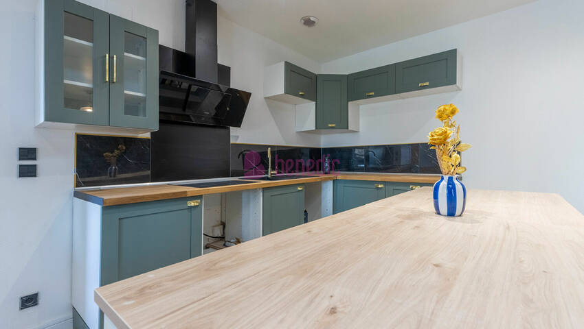 59665556b - Attribut alt par défaut.