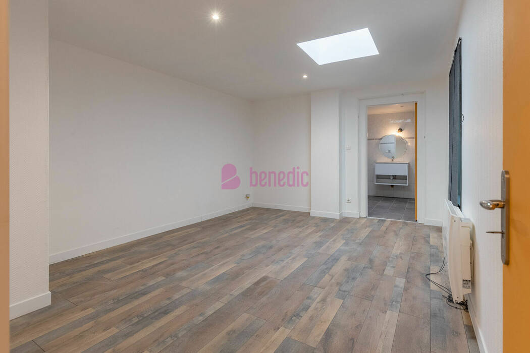 59665556f - Attribut alt par défaut.