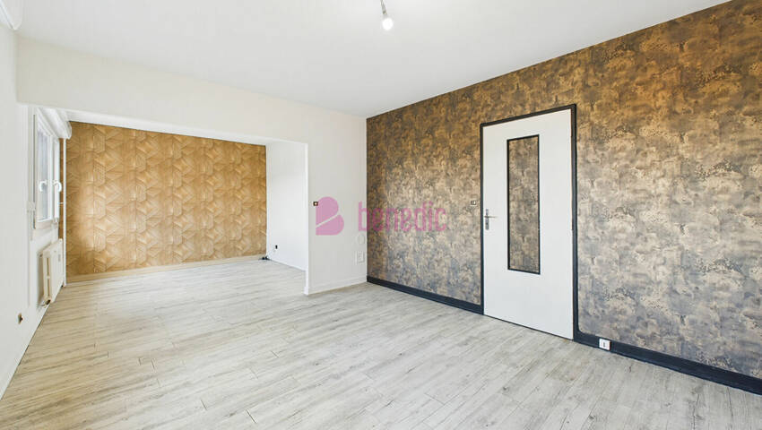 58628902l - Attribut alt par défaut.