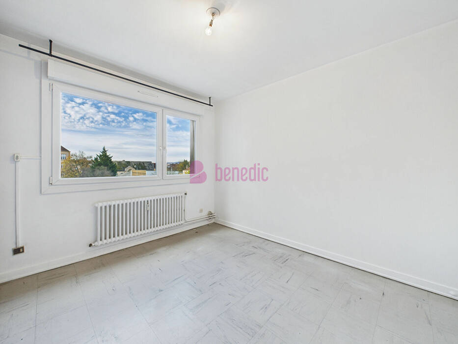 58628902r - Attribut alt par défaut.