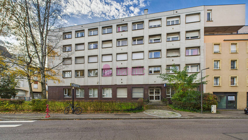 58628902y - Attribut alt par défaut.