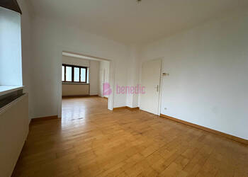 59668392b - Attribut alt par défaut.