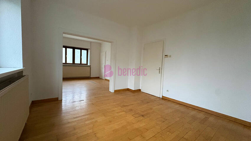 59668392b - Attribut alt par défaut.