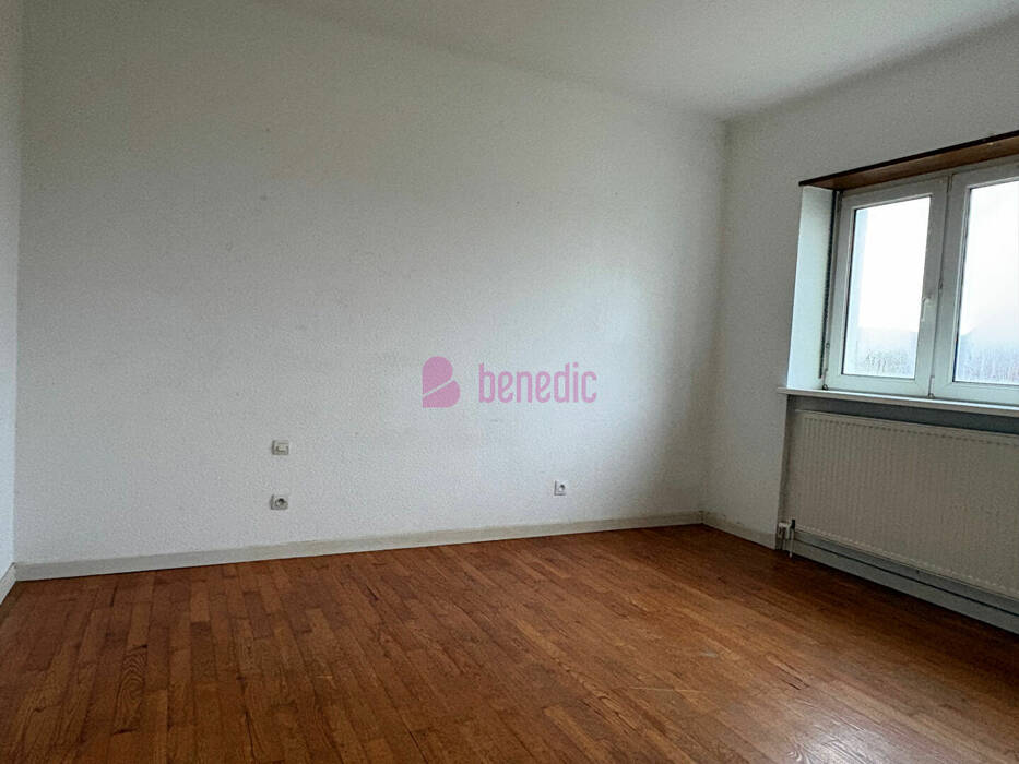 59668392e - Attribut alt par défaut.