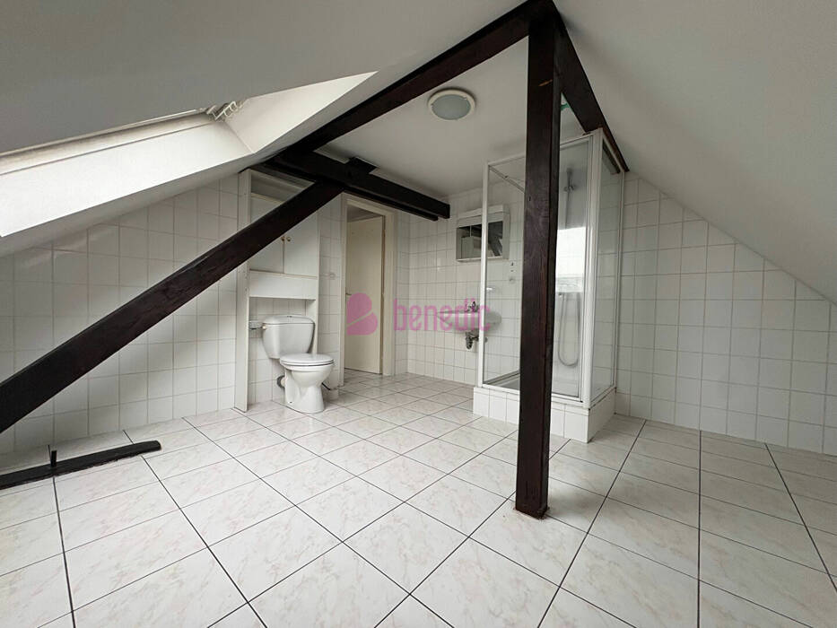 59668392f - Attribut alt par défaut.