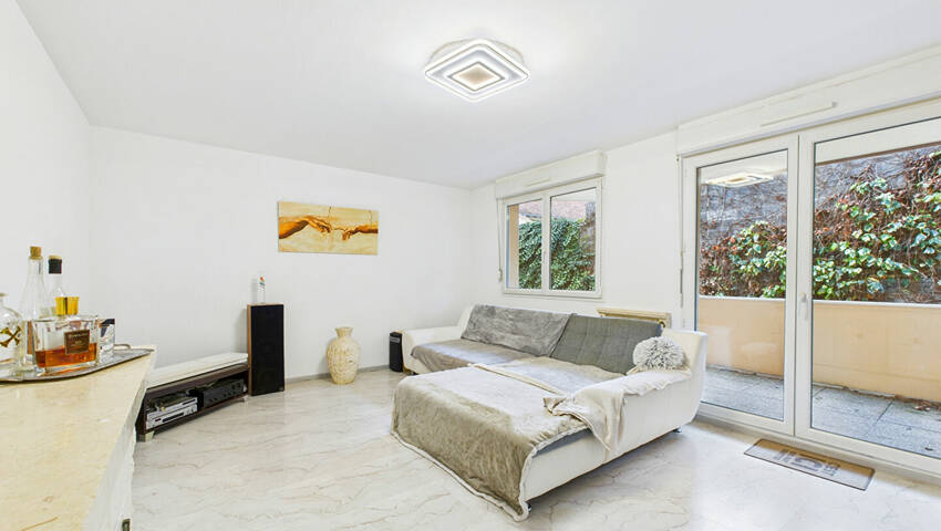 59579780a - Attribut alt par défaut.