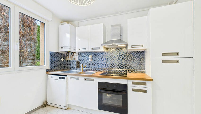 59579780b - Attribut alt par défaut.